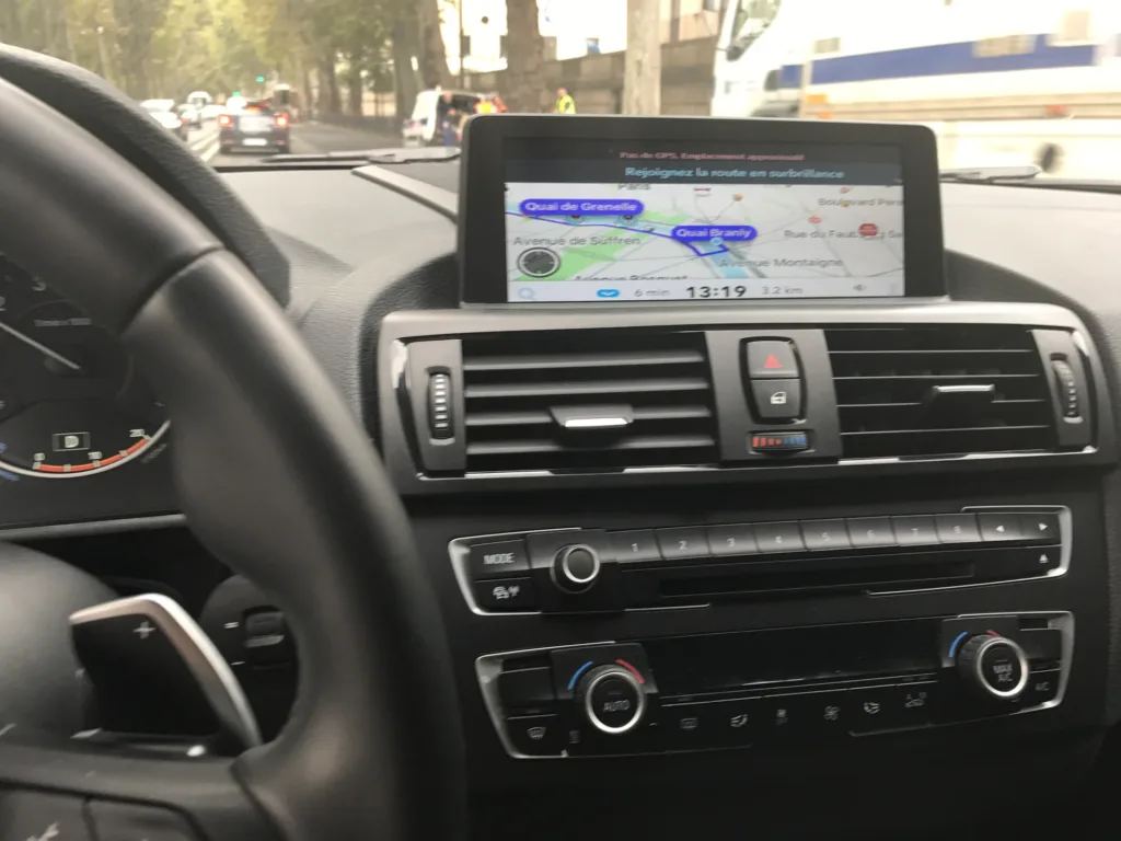 BMW M135i du 10-2012 avec Retrofits de 8 options catalogue BMW + une mise à jour complète du véhicule