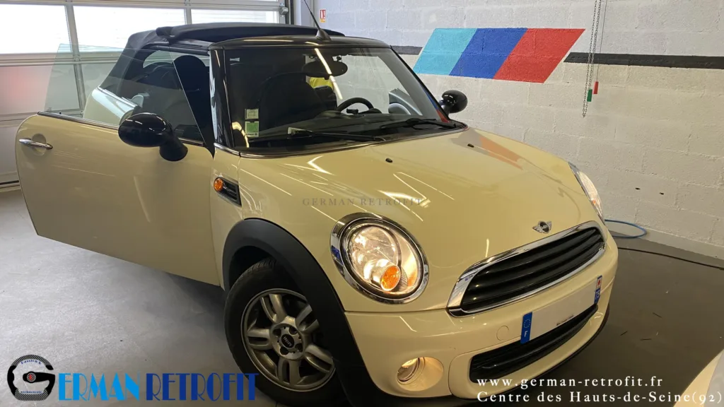 MINI Cabrio R57 LCI One N16 de 2012